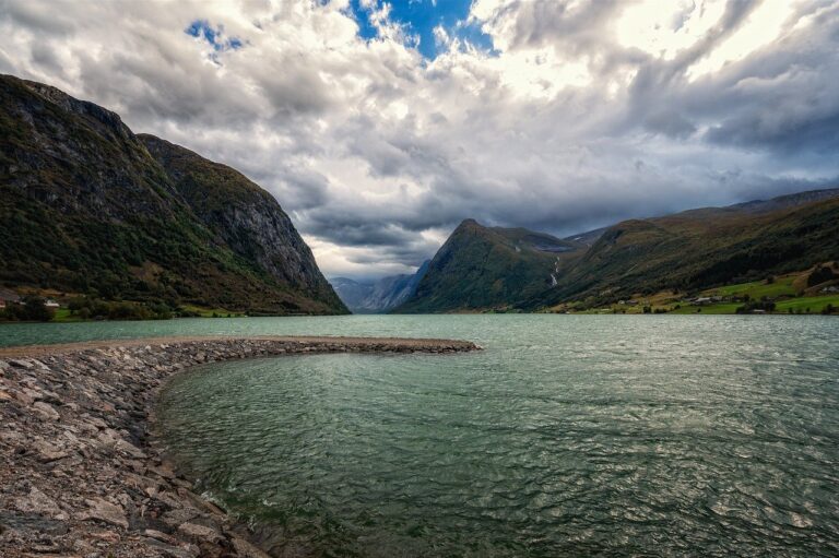 lake, mountains, landscape-8347044.jpg